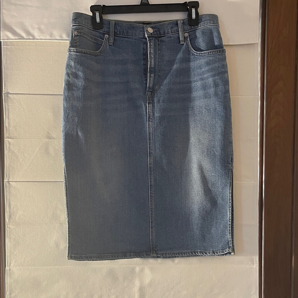 GAP  Blue Denim Skirt